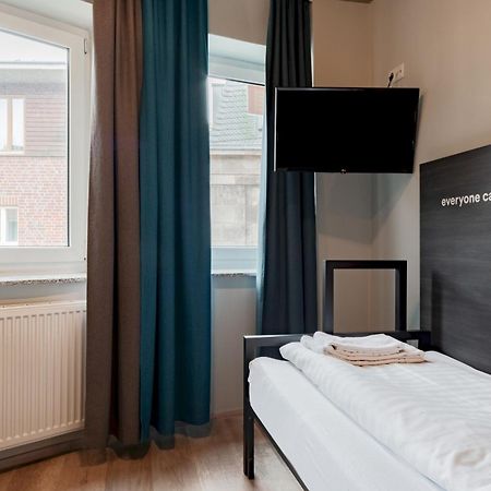 A&O Koeln Dom Hotel Room photo